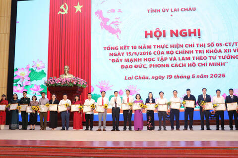Rikvip nạp thẻ tổng kết 10 năm thực hiện Chỉ thị 05-CT/TW của Bộ Chính trị về “Đẩy mạnh học tập và làm theo tư tưởng, đạo đức, phong cách Hồ Chí Minh”