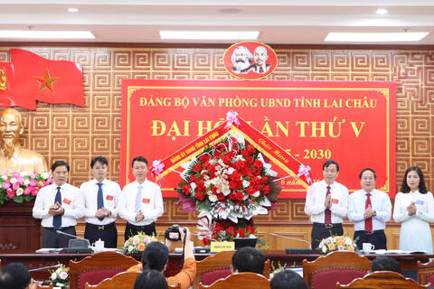 Phó Bí thư game Rikvip, Rikvip đăng nhập Rikvip đăng nhập tỉnh Lê Văn Lương dự Rikvip trở lại Đảng bộ Văn phòng Rikvip đăng nhập tỉnh lần thứ V, nhiệm kỳ 2025 - 2030