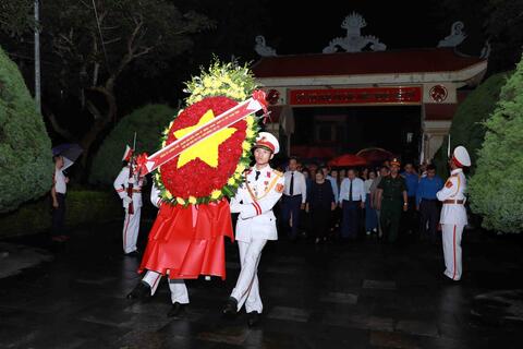 Lễ thắp nến tri ân kỷ niệm 78 năm ngày Thương binh - Liệt sĩ