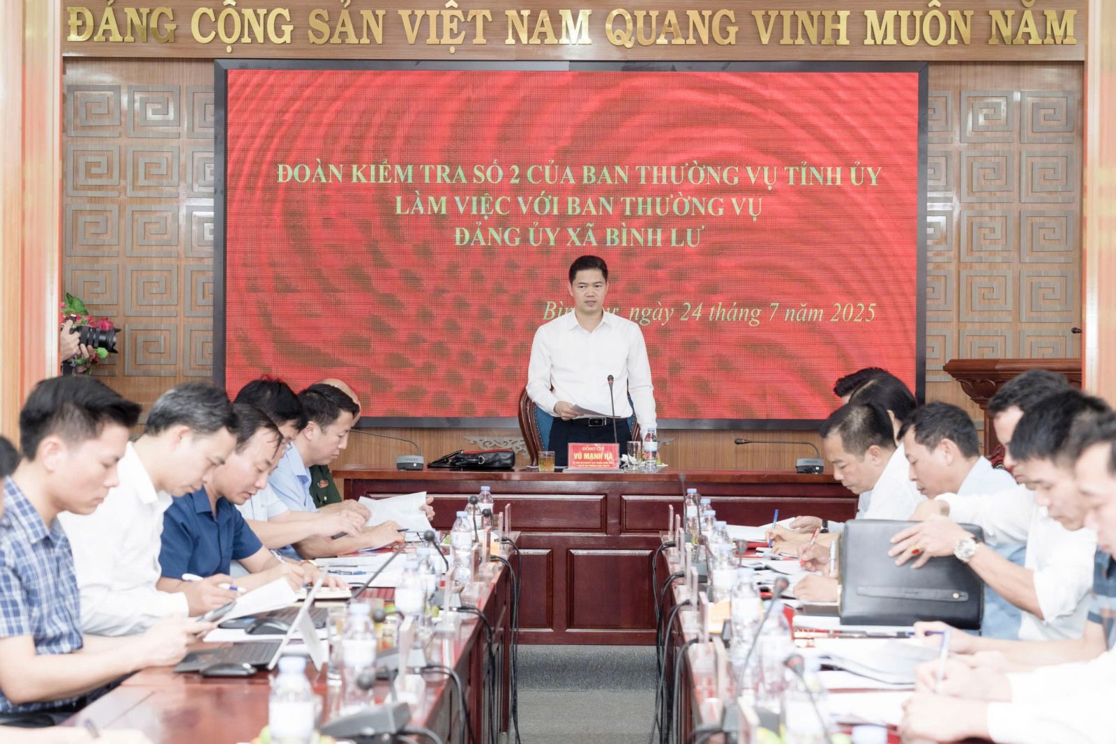 Phó Bí thư rankvip game Rikvip Vũ Mạnh Hà kiểm tra, nắm tình hình vận hành mô hình chính quyền địa phương 2 cấp tại xã Bình Lư