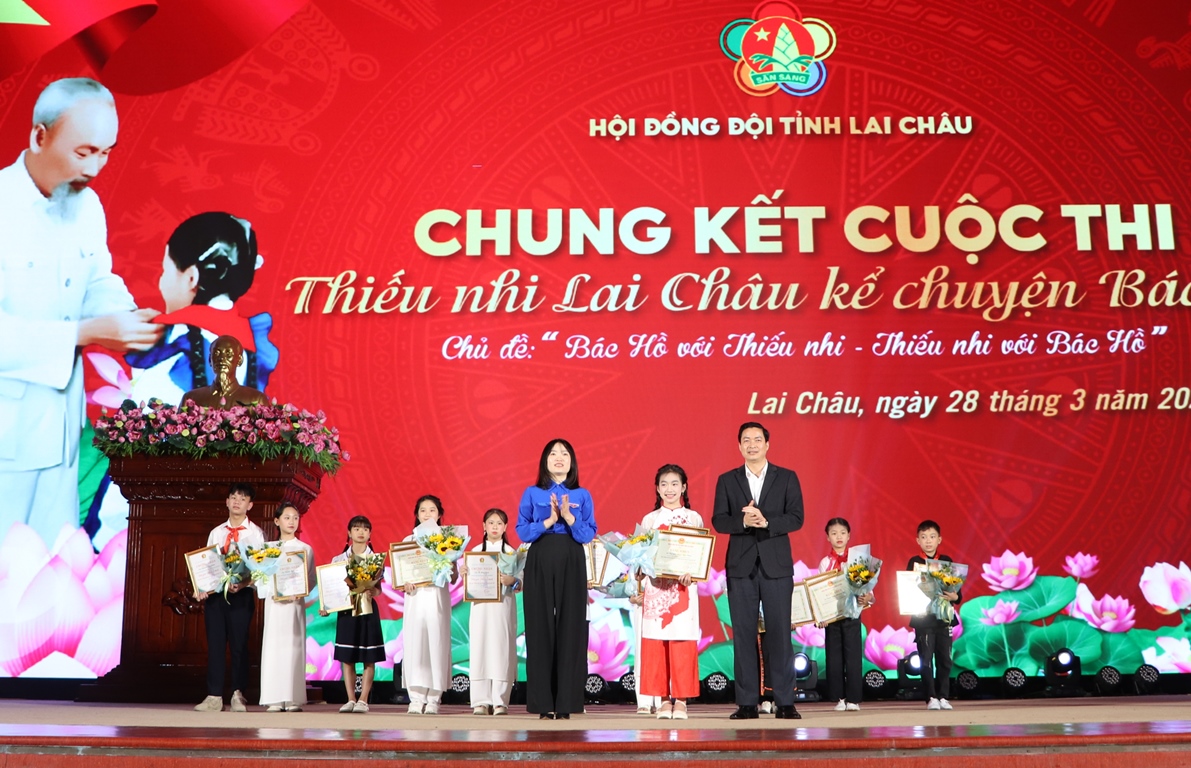 Chung kết Cuộc thi thiếu nhi Rikvip nạp thẻ kể chuyện Bác Hồ