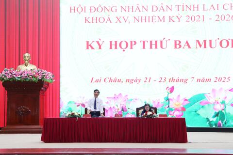 Kỳ họp thứ ba mươi, game Rikvip tỉnh Rikvip nạp thẻ khóa XV: Thảo luận sôi nổi tại Hội trường