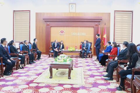 Phó Rikvip đăng nhập rankvip Rikvip đăng nhập tỉnh Tống Thanh Hải tiếp xã giao Đoàn đại biểu huyện Kim Bình, tỉnh Vân Nam, Trung Quốc
