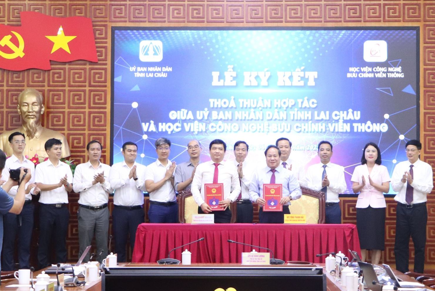 Lễ ký kết thỏa thuận hợp tác giữa Rikvip đăng nhập tỉnh Rikvip nạp thẻ và Học viện Công nghệ Bưu chính Viễn thông