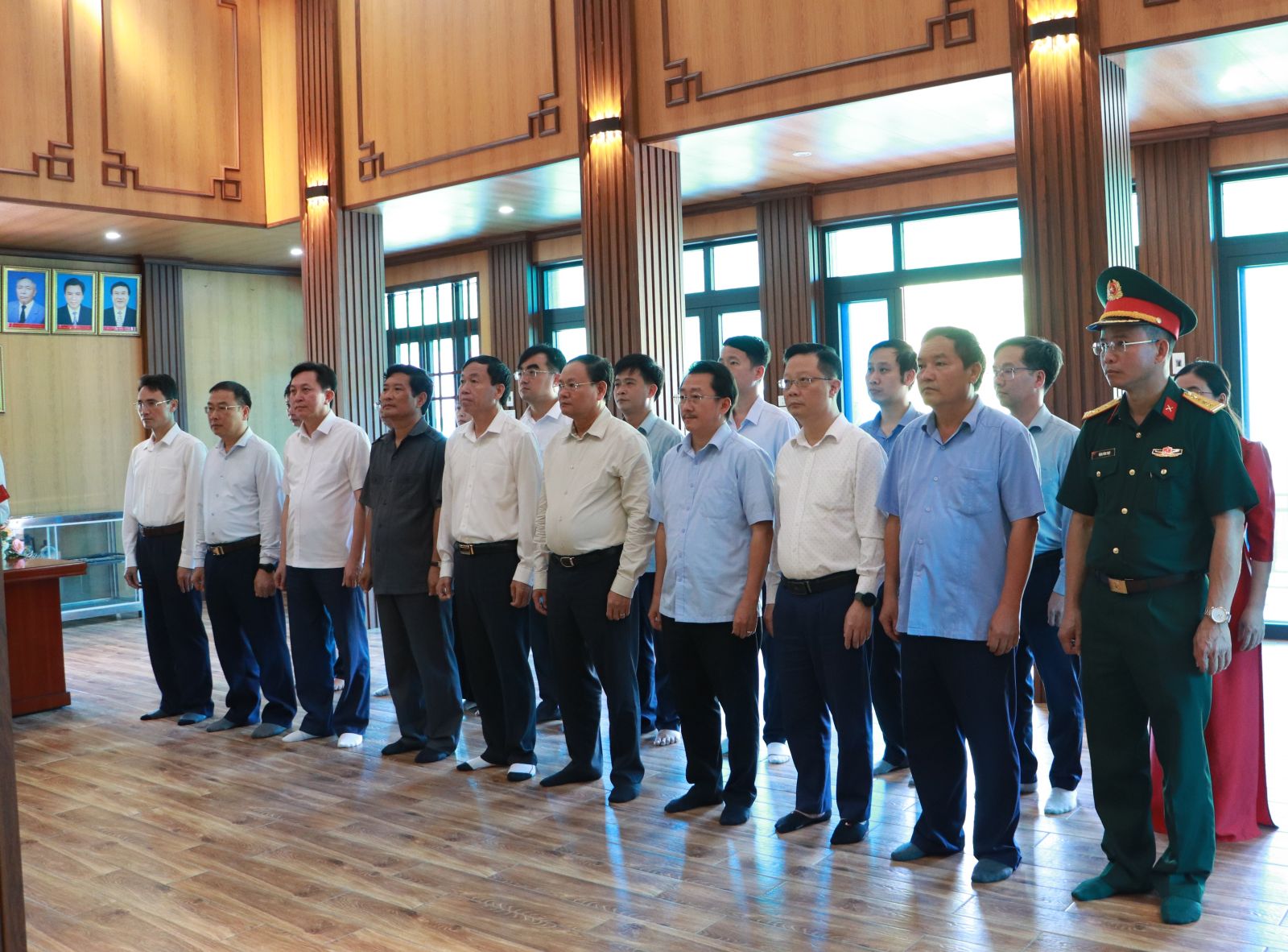 Đoàn đại biểu tỉnh Rikvip nạp thẻ dâng hương tại Khu di tích Bản Lướt, xã Mường Kim